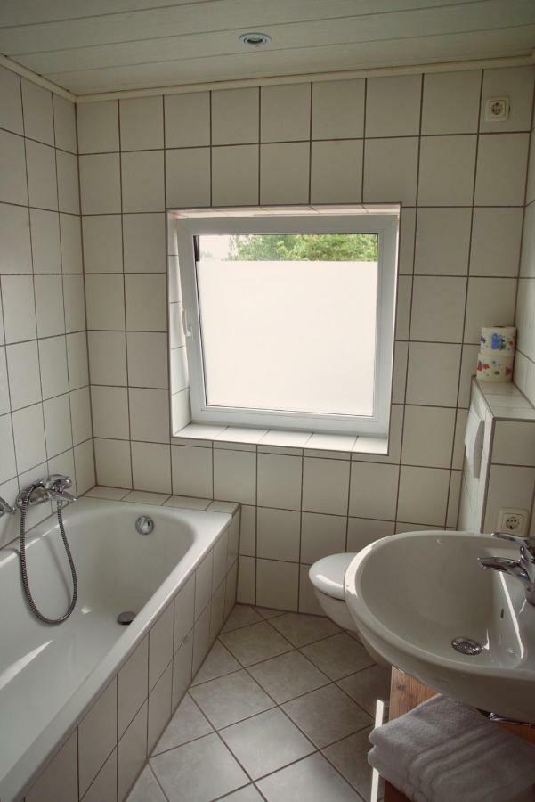 Ferienwohnungen Moewe Lembruch Exterior photo